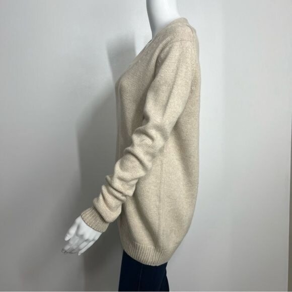 NWT One Grey Day V Neck Tunic Sweater - XS - Picture 3 of 8